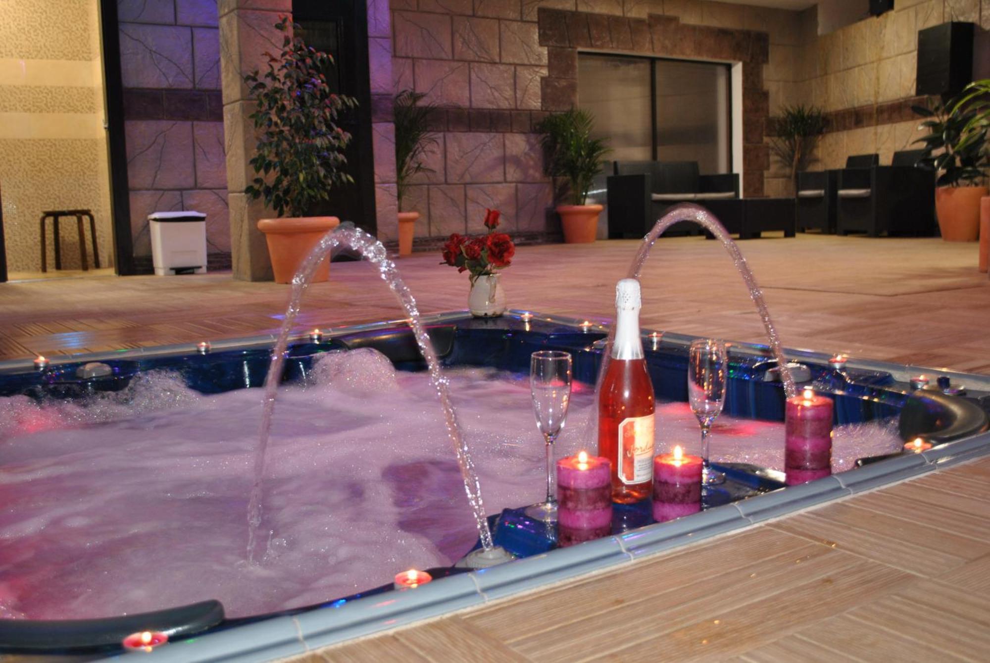 Apartamentos Spa Casco Historico De Isla - Alojateisla Luaran gambar