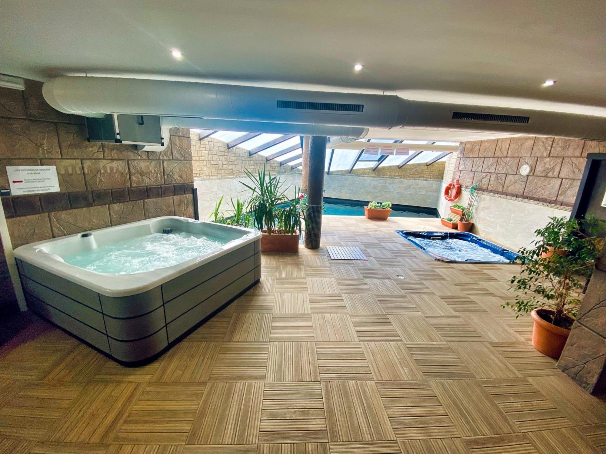 Apartamentos Spa Casco Historico De Isla - Alojateisla Luaran gambar