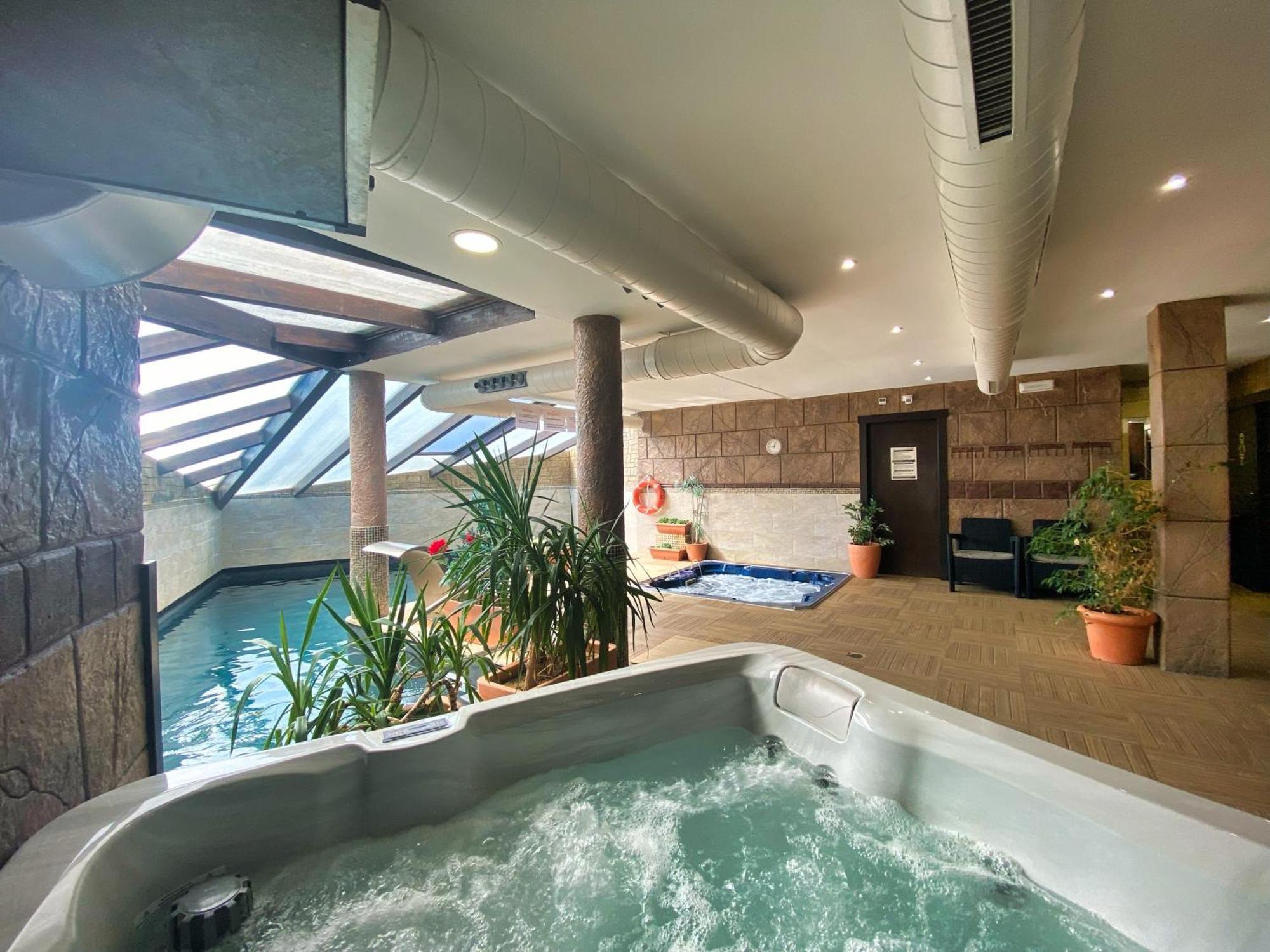 Apartamentos Spa Casco Historico De Isla - Alojateisla Luaran gambar
