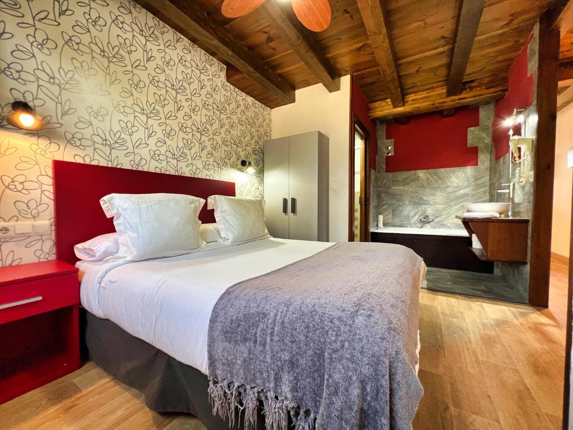 Apartamentos Spa Casco Historico De Isla - Alojateisla Luaran gambar
