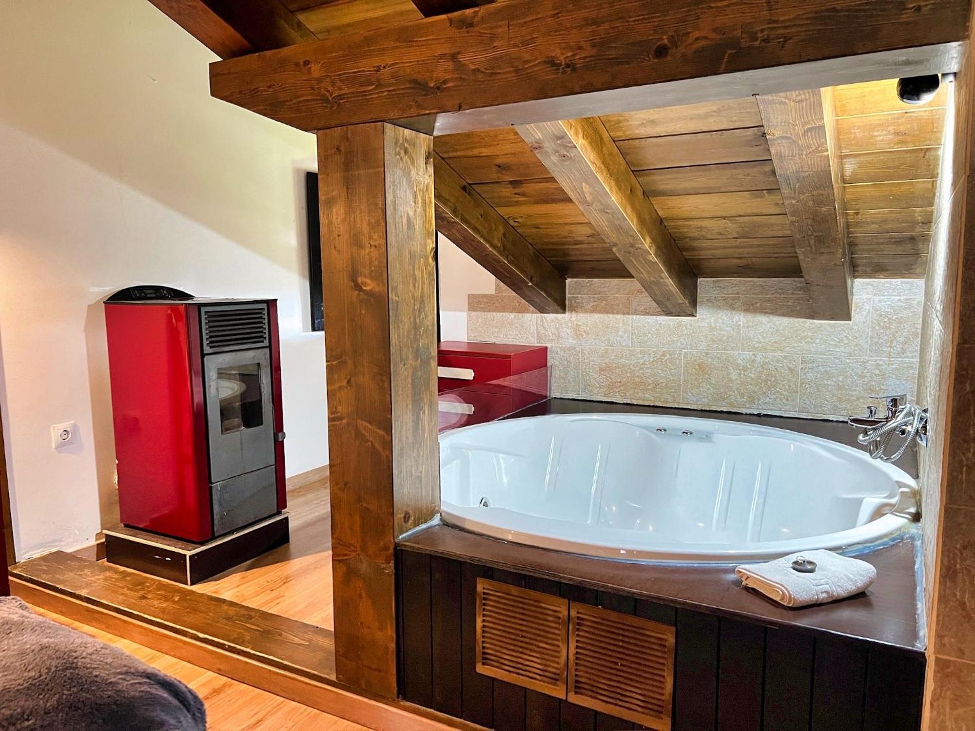 Apartamentos Spa Casco Historico De Isla - Alojateisla Luaran gambar