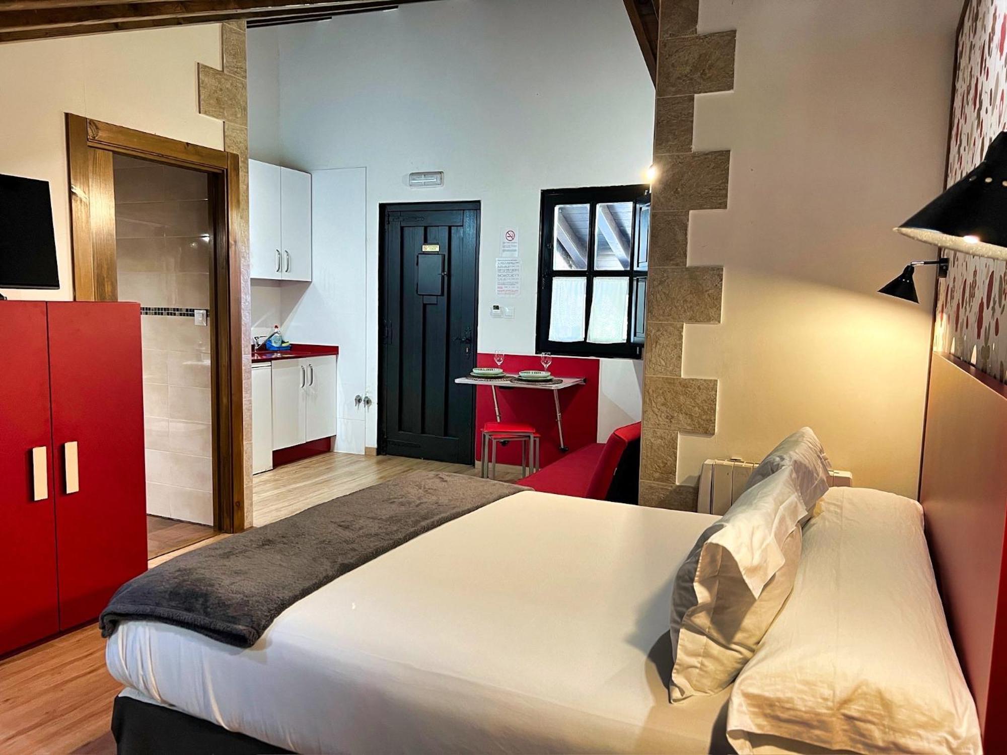 Apartamentos Spa Casco Historico De Isla - Alojateisla Luaran gambar