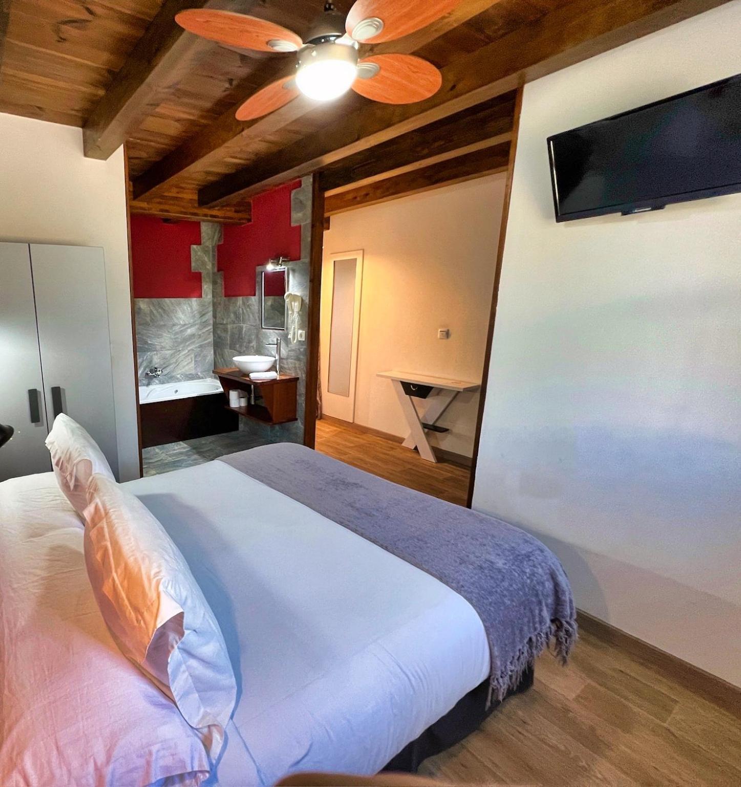 Apartamentos Spa Casco Historico De Isla - Alojateisla Luaran gambar