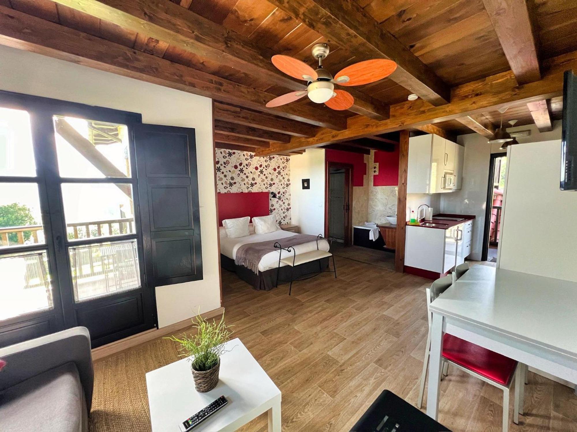 Apartamentos Spa Casco Historico De Isla - Alojateisla Luaran gambar