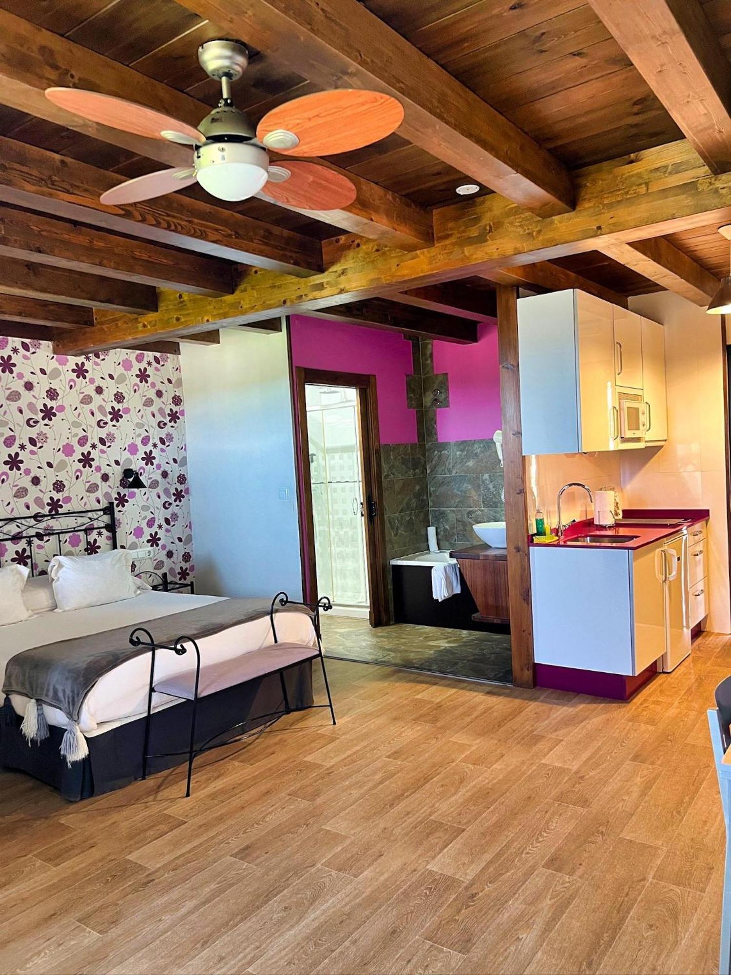 Apartamentos Spa Casco Historico De Isla - Alojateisla Luaran gambar